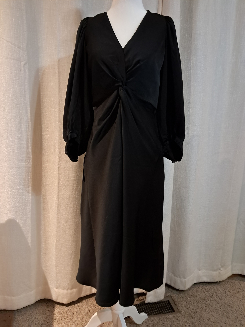 Banana Republic Black Twist-Front V-Neck Midi Dress 4P
